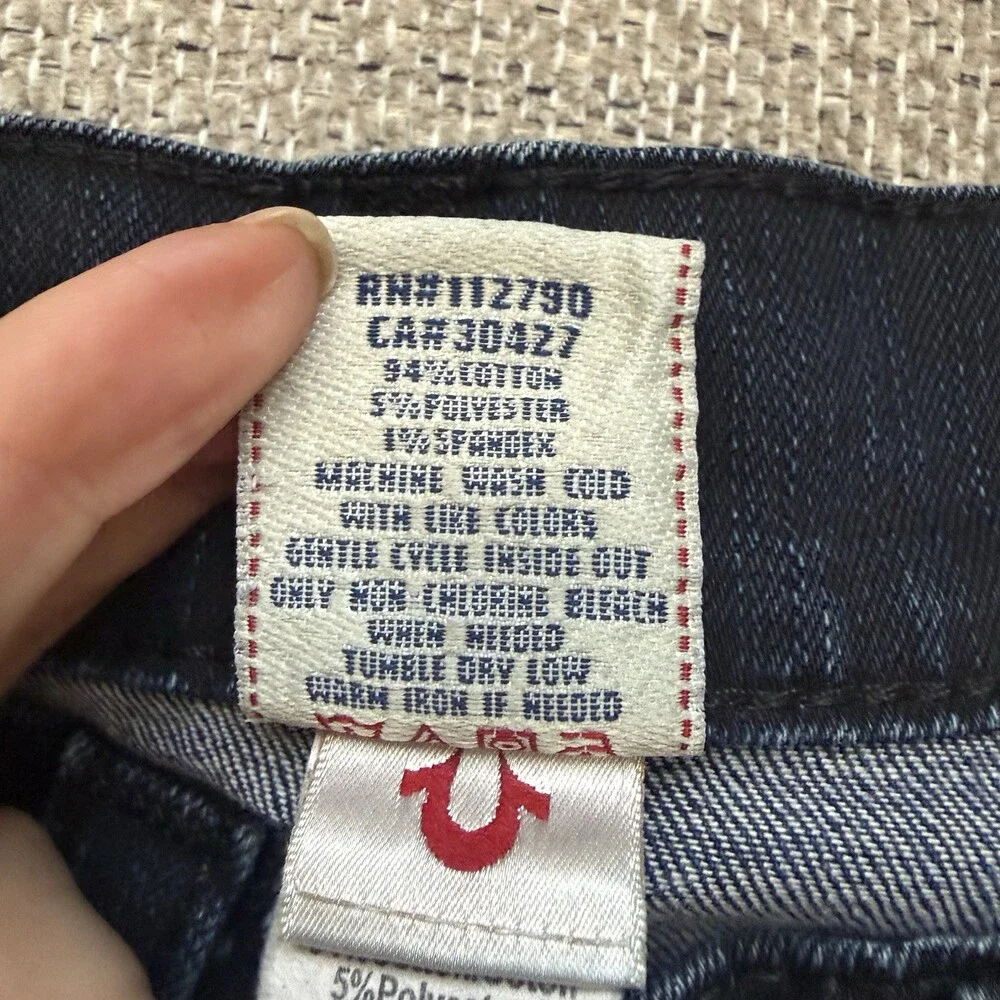 True Religion Ricky World Tour Men’s 32 Fit 31 Dark Wash Flap Pocket USA Raw Hem